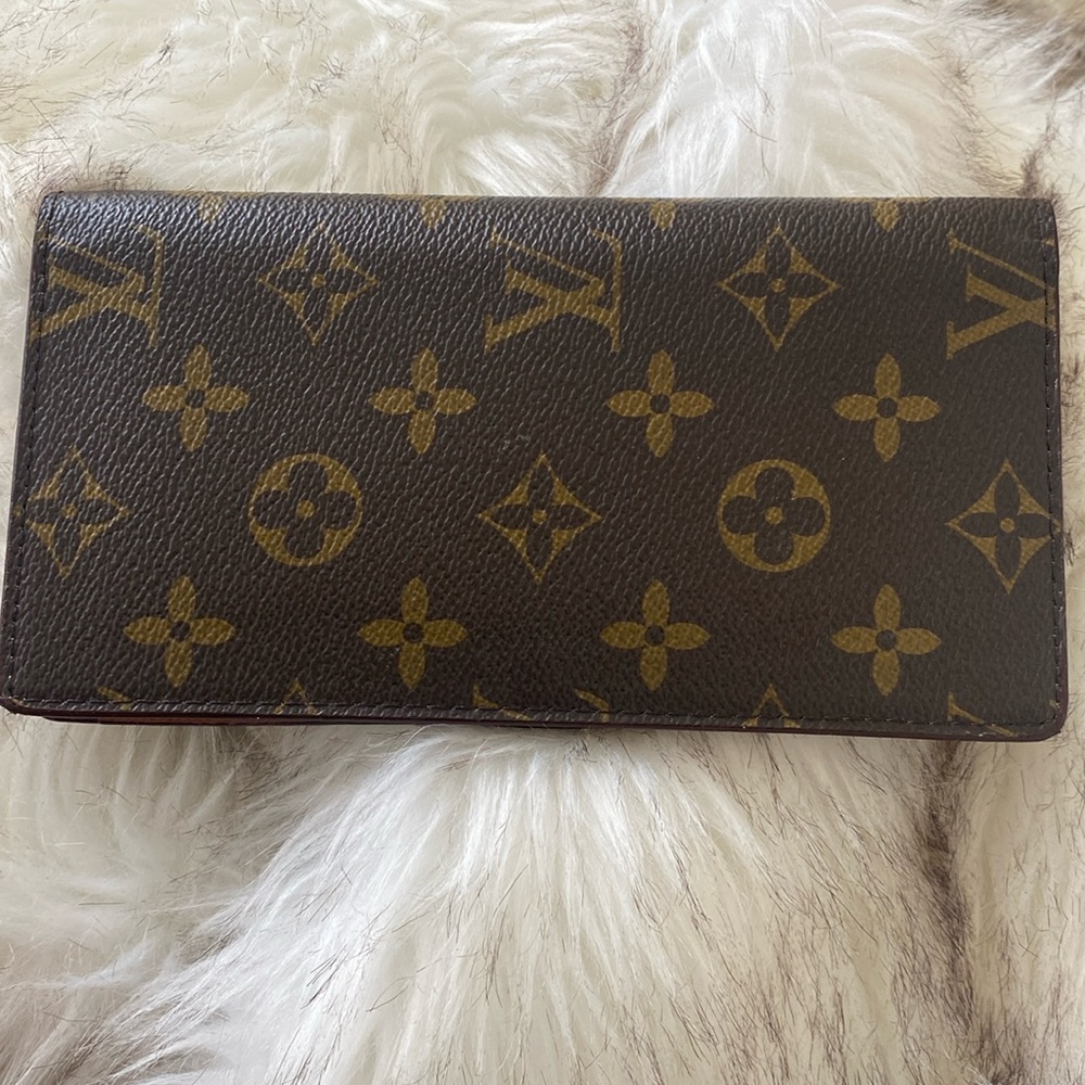 LOUIS VUITTON PORTO CARTE CREDY Circle Monogram Canvas Total Pattern Wal…